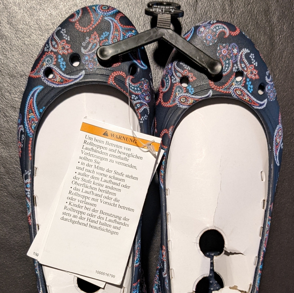 Crocs Kadee Florals Women's Ballet Flats 206207 Paisley/Floral/Navy Size 5 NWT